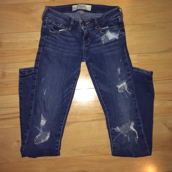 Abercrombie & Fitch distressed skinny jeans