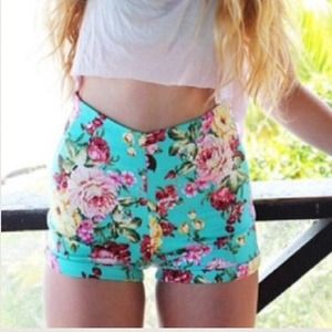 Brandy melville floral shorts