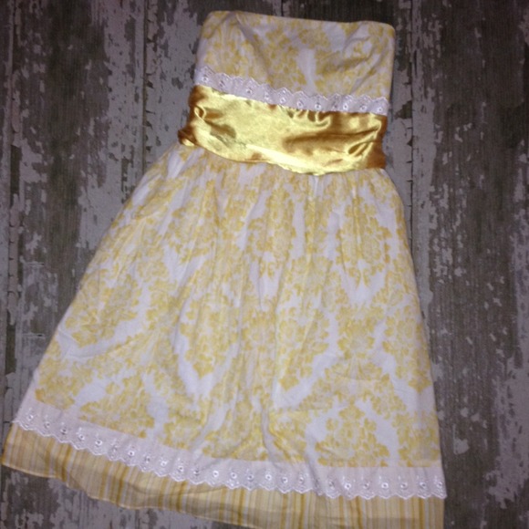 CHARLOTTE RUSSE FLORAL PRINT STRAPLESS DRESS SZ 9
