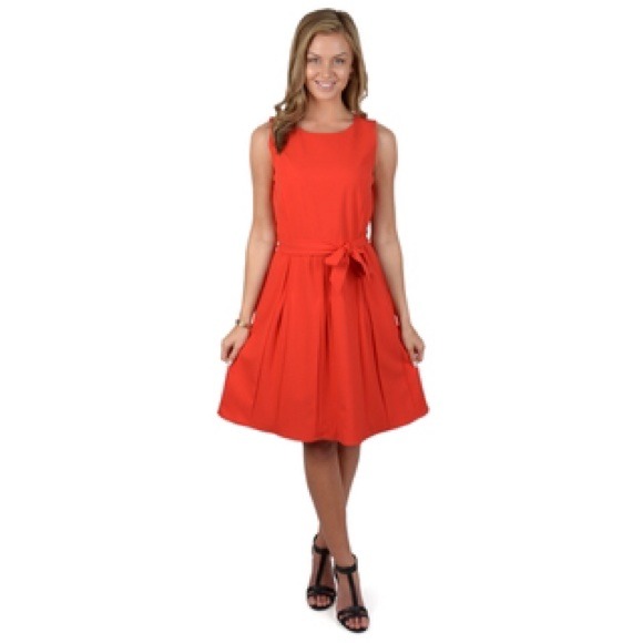 Beautiful Calvin Klein khaki dress( khaki not red)
