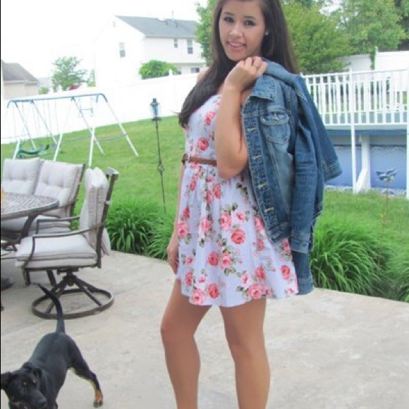 ❗️SOLD❗️Forever 21 Floral Dress - Picture 3 of 4