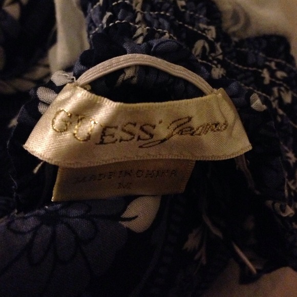 GUESS top - Picture 3 of 3