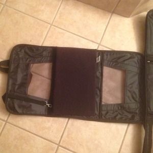 Pet carrier extra pictures,NWOT