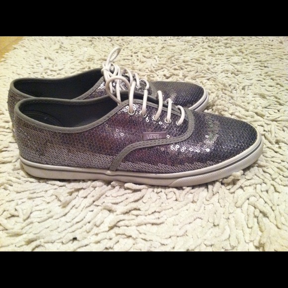 Vans Shoes - Shoes