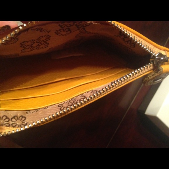 Michaela Mustard Pouch - Picture 4 of 4