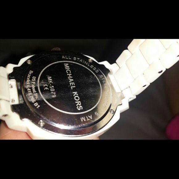 MICHAEL KORS MK WHITE WATCH, PEARL FACE - Picture 4 of 4