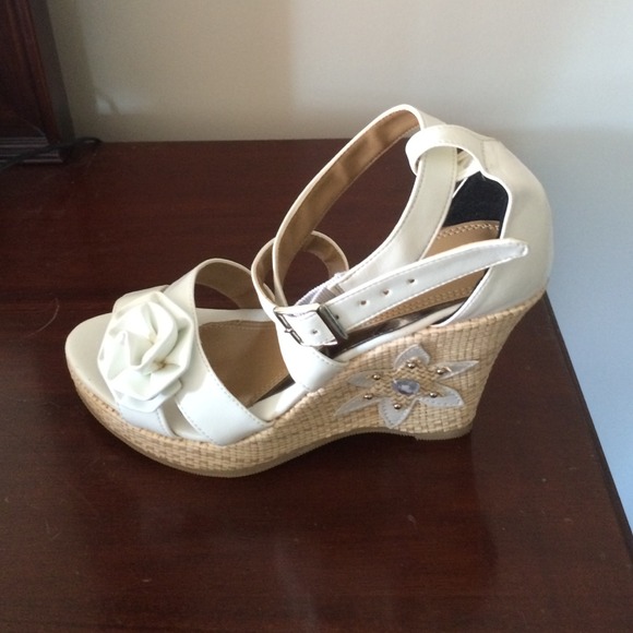Wedges - Picture 2 of 3