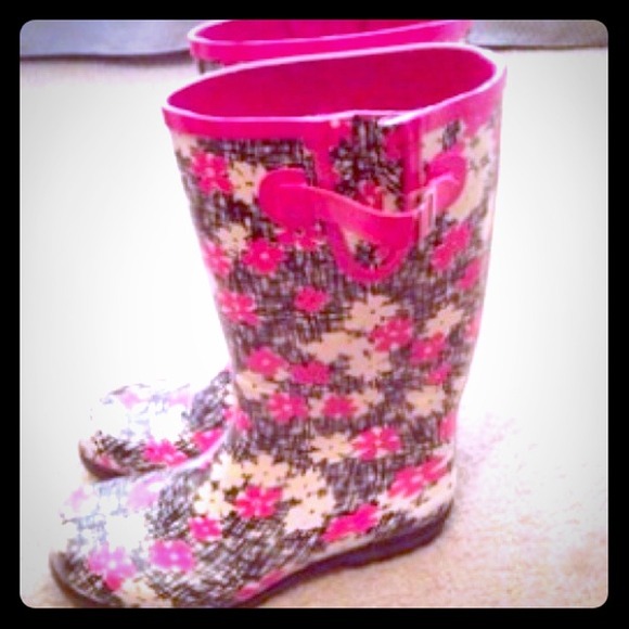 Rain boots Women's size 11