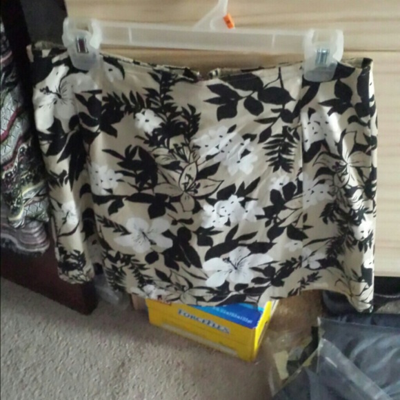 Skort - Picture 1 of 1