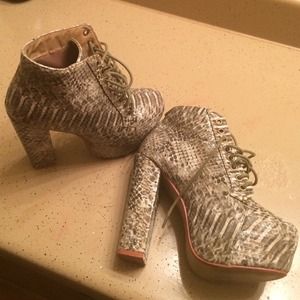 Snake skin SHOES!!!! 😍