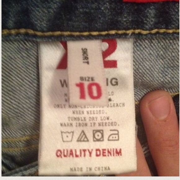 Express Size 10Short - Picture 2 of 3