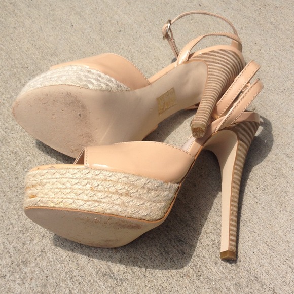 DV Dolce Vita Heels - Picture 2 of 3