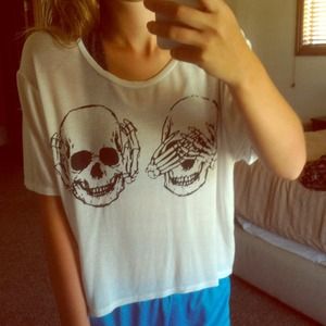 Skull oversized crop top