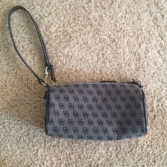 Dooney & Bourke large slim wrislet - Picture 1 of 1