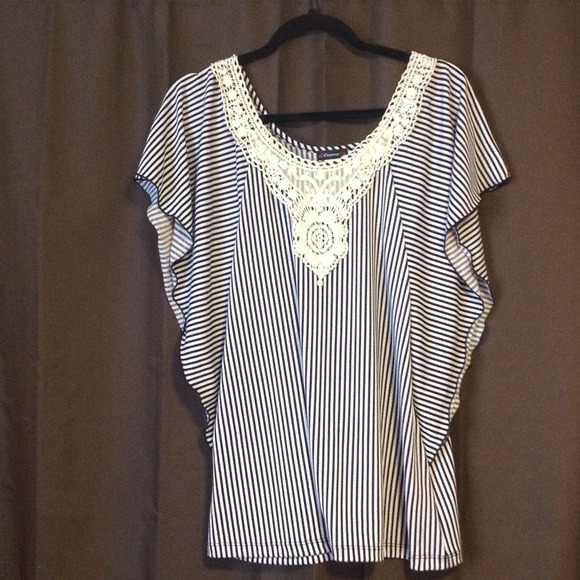 Butterfly sleeve top