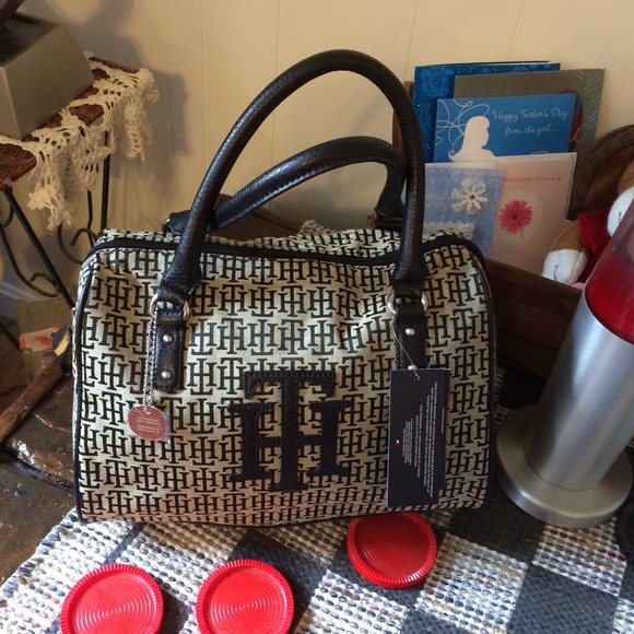 👛Tommy Hilfiger handbag.👜