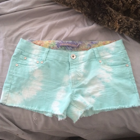 Light blue tie dye shorts