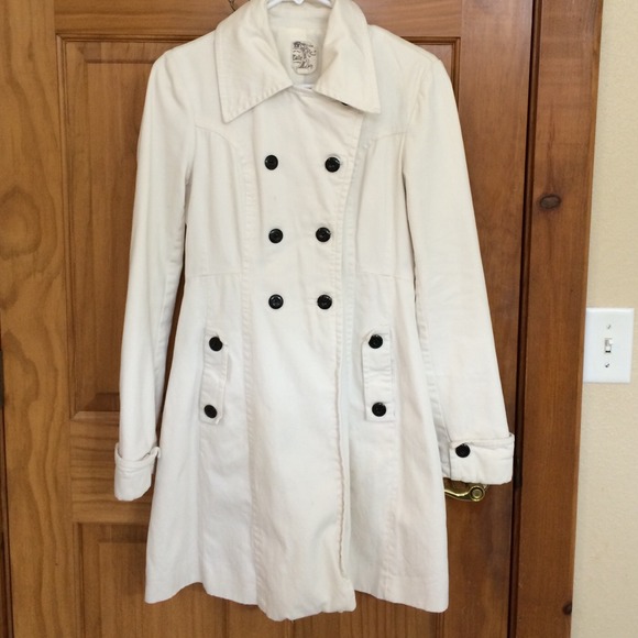 Tulle Trench