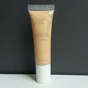 Yaby natural finish foundation in Buff