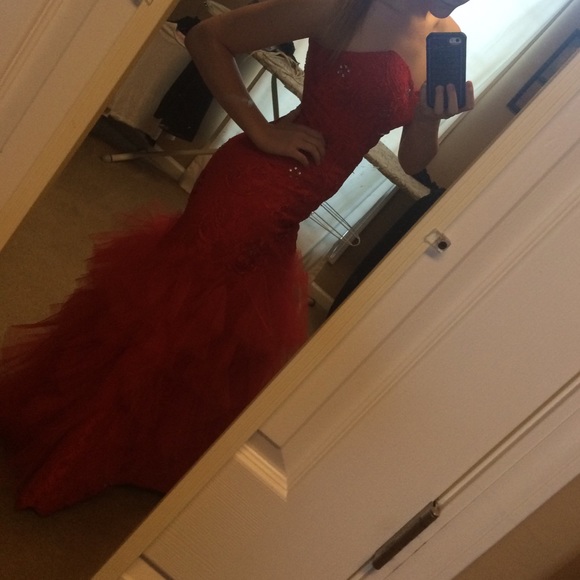 Prom/pageant dress - Picture 4 of 4