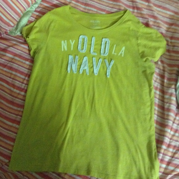 Old navy top - Picture 1 of 1