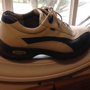 Ecco navy and cream golf shoes