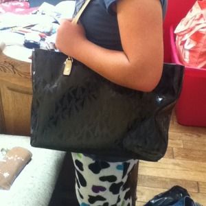 🎉 24 hour sale  🎉 Michael Kors Bag