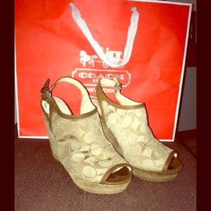💯% COACH Sling-back Wedges