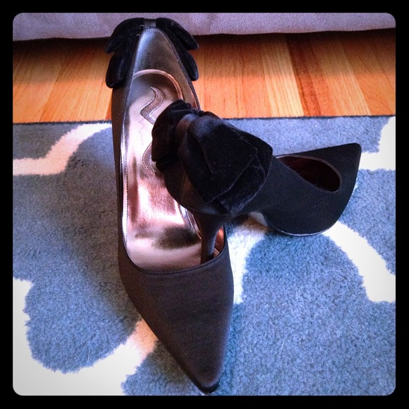 Nina Black Satin Heels w/ Velvet Bow