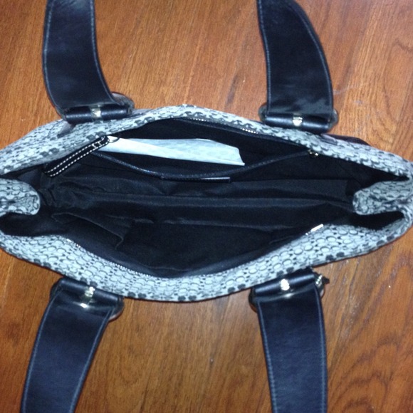 Coach Tote black and white small c's - Picture 2 of 3