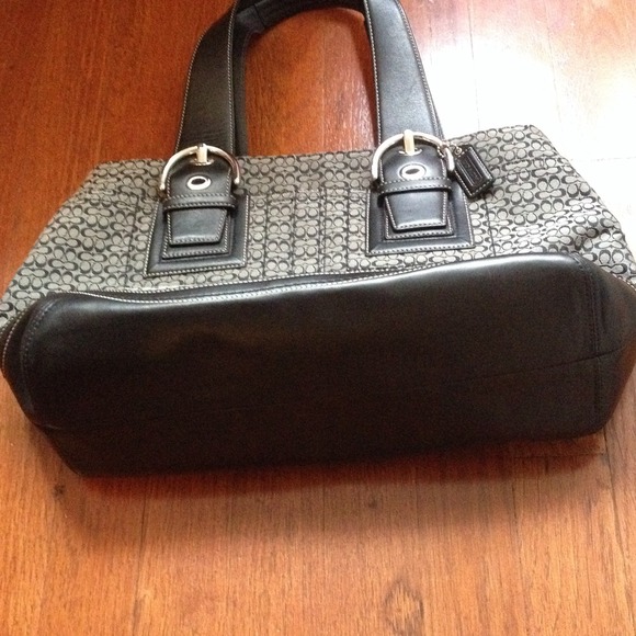 Coach Tote black and white small c's - Picture 3 of 3