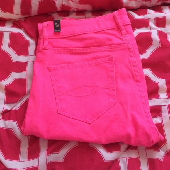 NWT hot pink abercrombie jeans