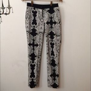 H&M Divided Lace Print Pants