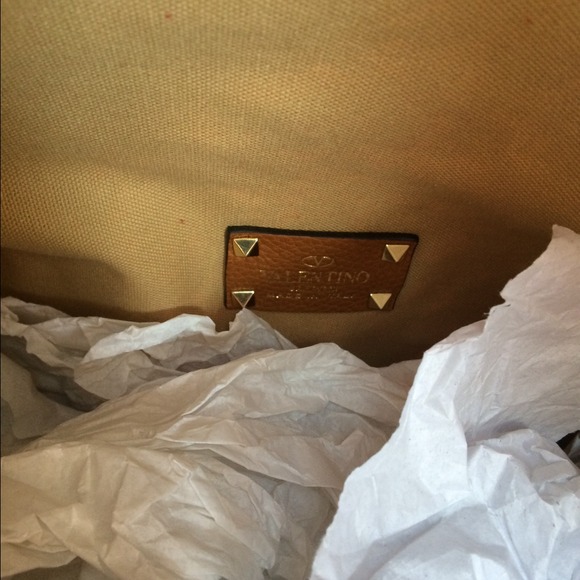 SALE! NWT valentino rockstud lace reversible tote - Picture 3 of 4