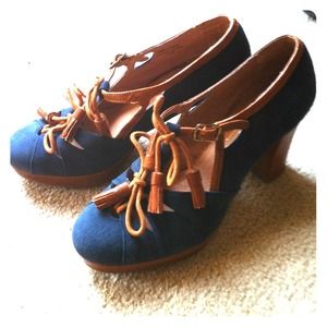 Miss Albright shoes, size 6.5, navy blue