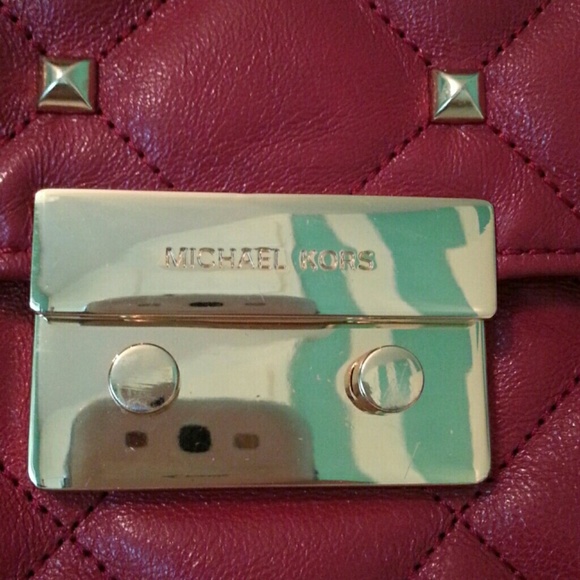 REDUCED ****Michael Kors hand bag - Picture 2 of 4