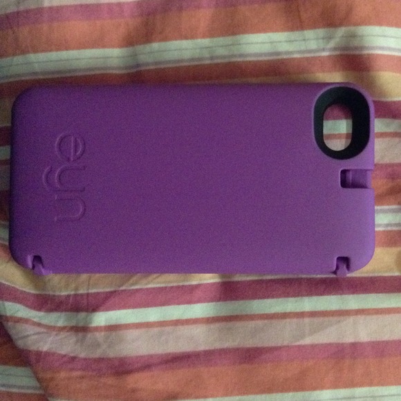 Run iPhone 4 wallet case with mirror - Picture 2 of 4