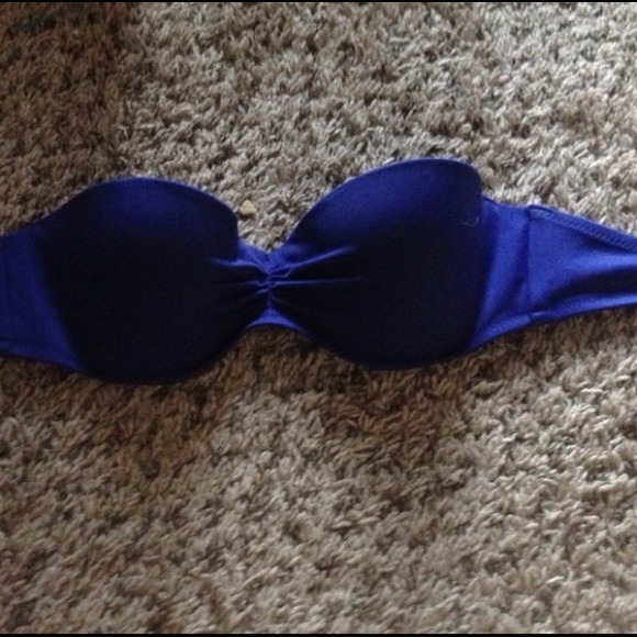 HELP! I need some vs bottoms to go with this top! - Picture 1 of 1