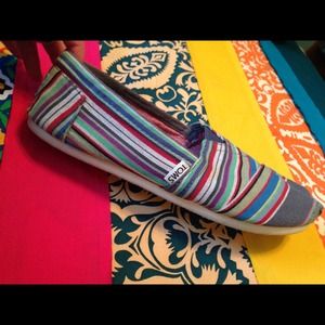 Toms