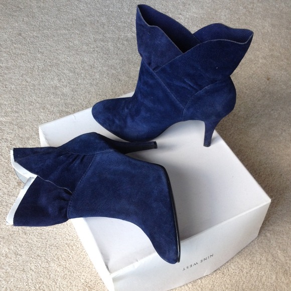 NineWest suede booties