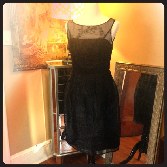 Dresses & Skirts - Black party dress