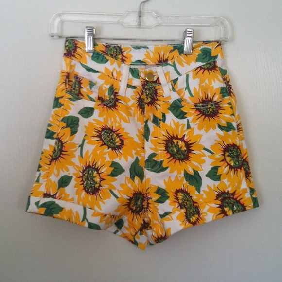 AA Sunflower Shorts DUPE