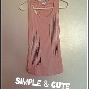 Great figure flattering blouse