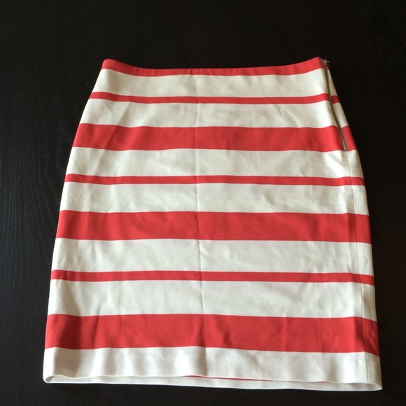 Brand new with tags preppy tailored skirt with zip