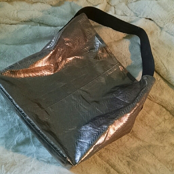 Handbag - Picture 2 of 3