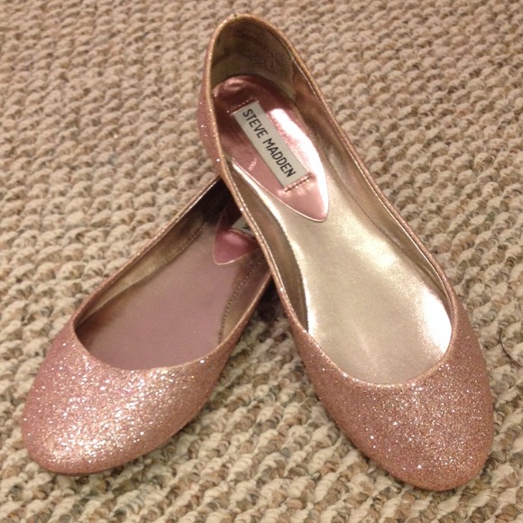 Pink SPARKLY Steve Madden Flats!
