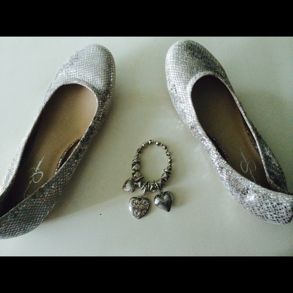 Flash sale for 1 hoursJessica simpson flats!!!