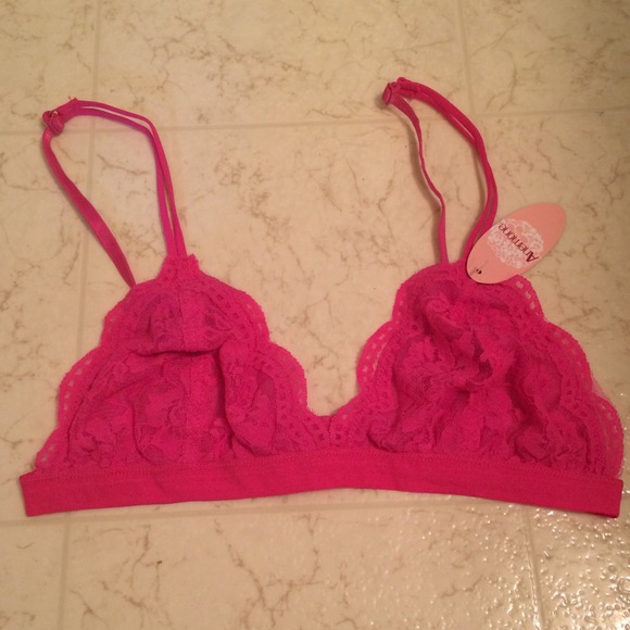 ❌Sold❌ Black &Hot pink lace bralette - Picture 3 of 3