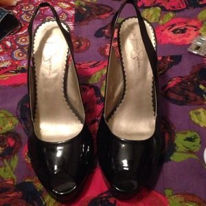 Jessica Simpson black pumps