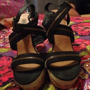 Black Steve Madden wedges